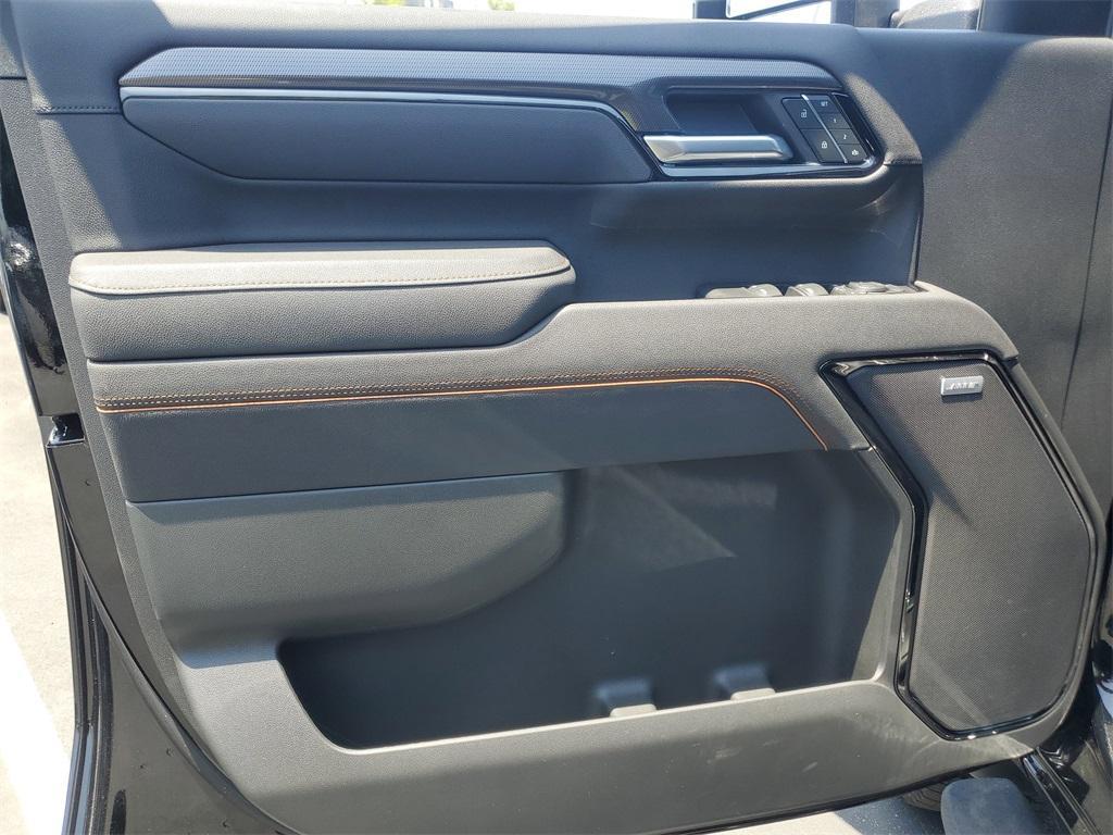 new 2025 GMC Sierra 2500 car, priced at $85,556
