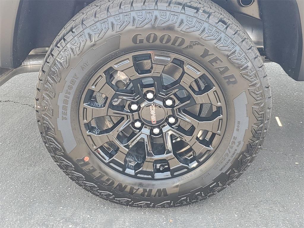 new 2026 GMC Canyon car, priced at $44,271