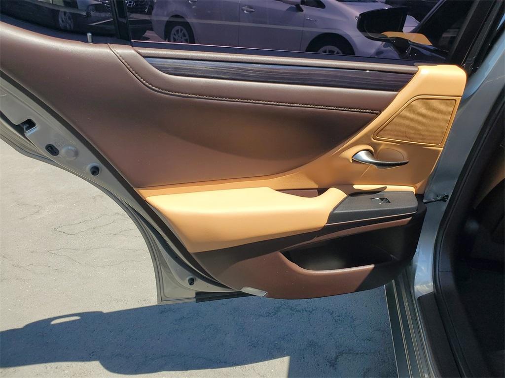 used 2021 Lexus ES 350 car, priced at $32,451
