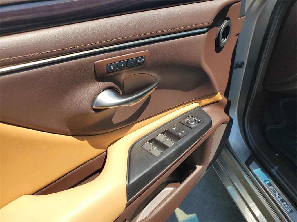 used 2021 Lexus ES 350 car, priced at $32,451