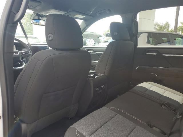 new 2025 GMC Acadia car, priced at $43,923
