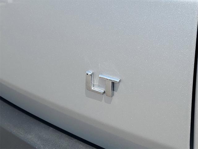 used 2022 Chevrolet Traverse car, priced at $29,799