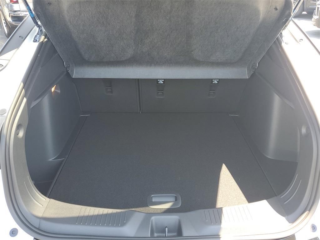 new 2025 Buick Envista car, priced at $25,298