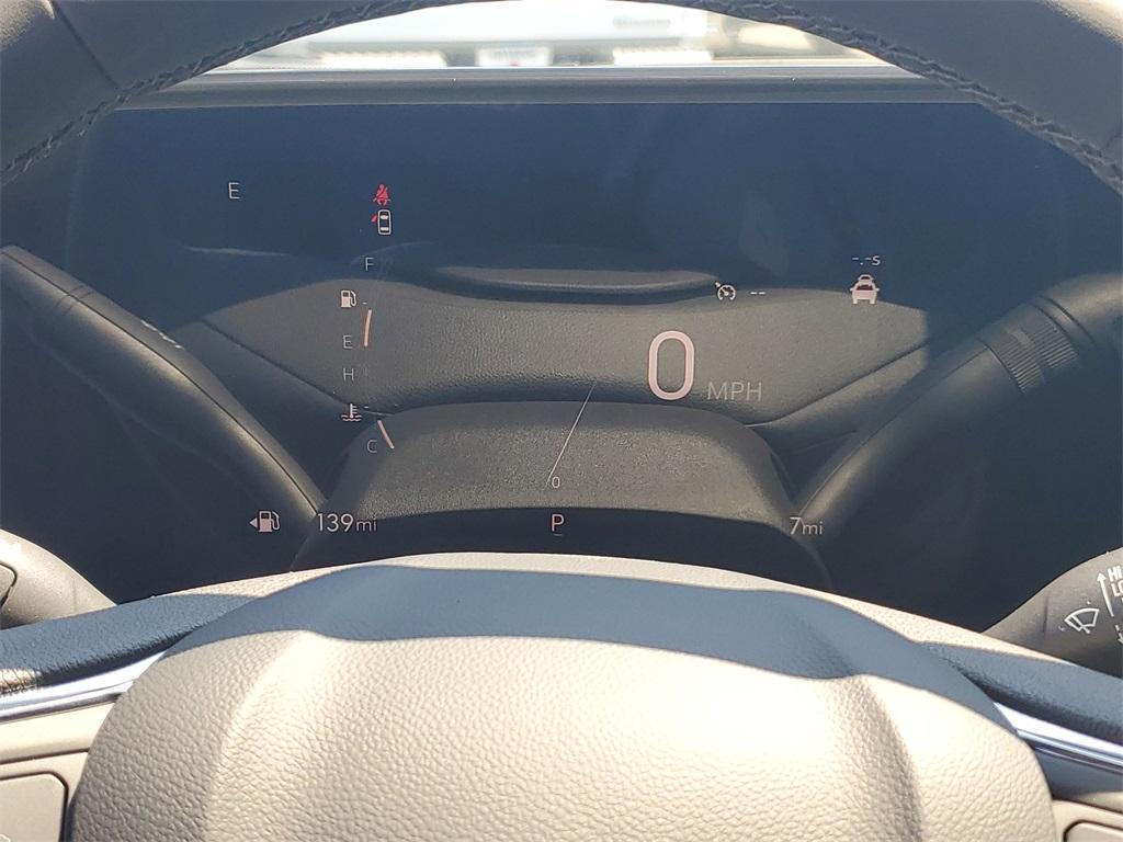 new 2025 Buick Envista car, priced at $25,298