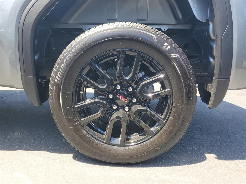 new 2025 GMC Sierra 1500 car, priced at $48,389