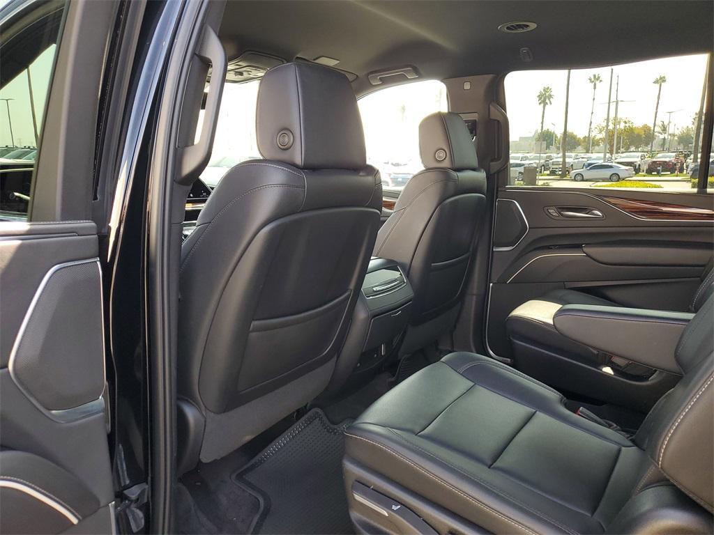 used 2022 Cadillac Escalade ESV car, priced at $60,991