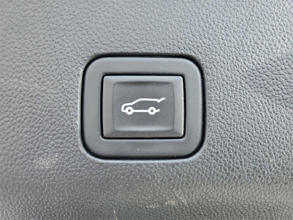 used 2023 Chevrolet Suburban car, priced at $41,899