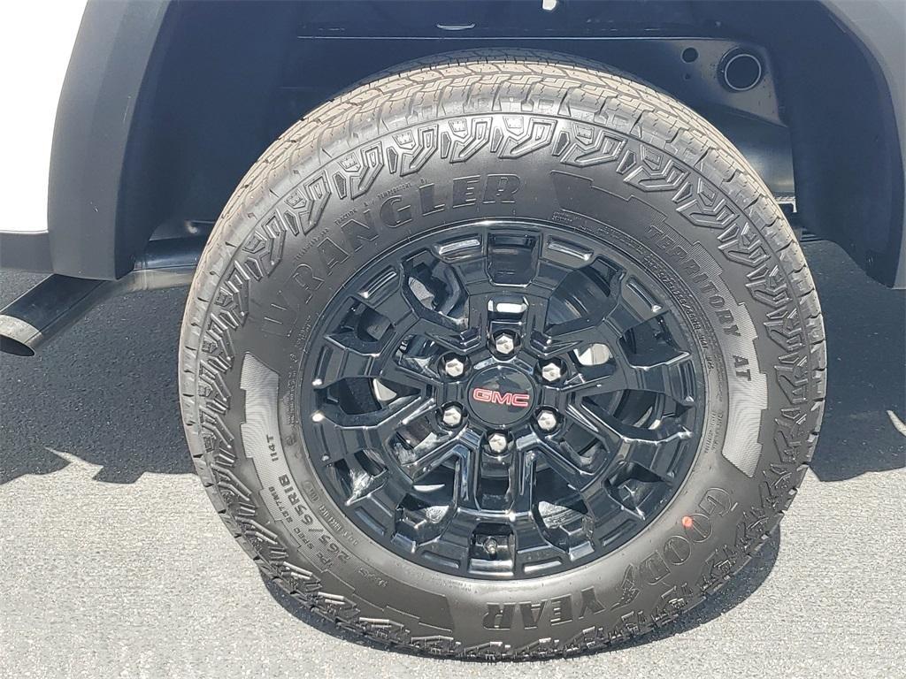 new 2026 GMC Canyon car, priced at $41,121