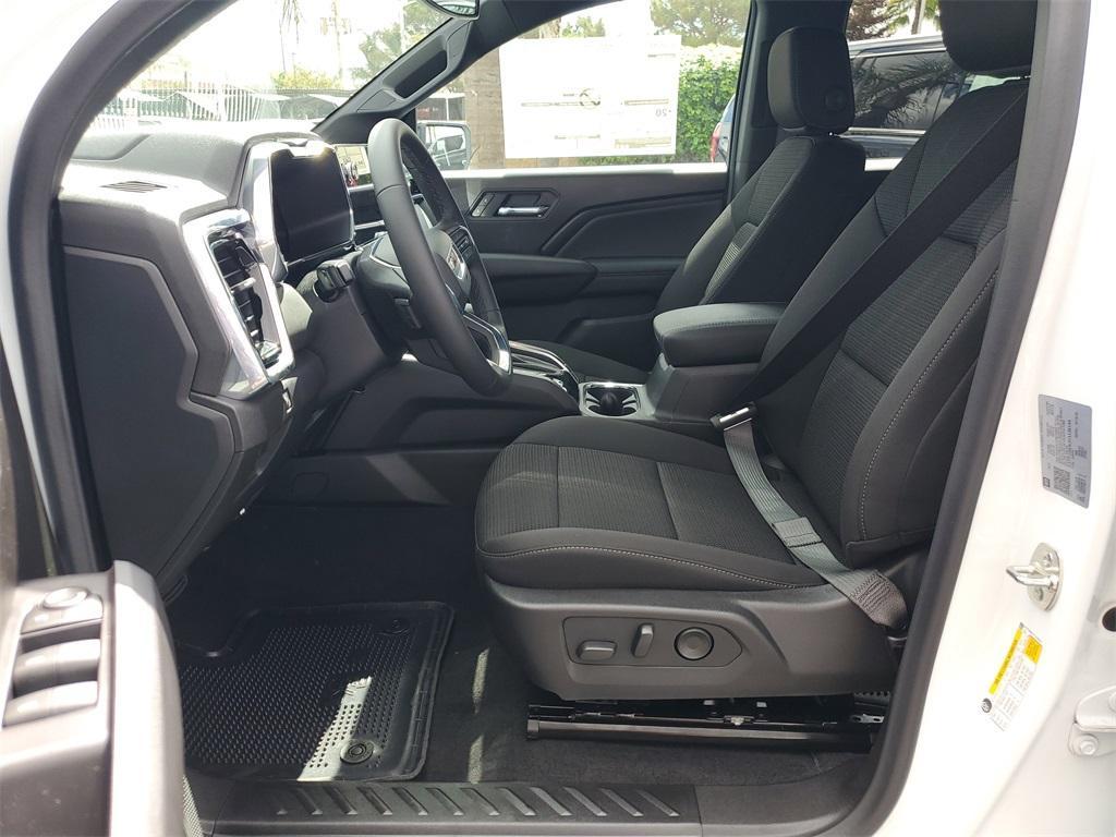 new 2026 GMC Canyon car, priced at $41,121