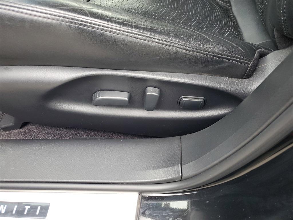 used 2015 INFINITI Q70 car, priced at $14,451