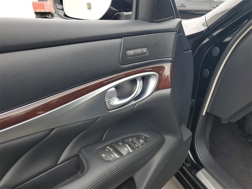 used 2015 INFINITI Q70 car, priced at $14,451