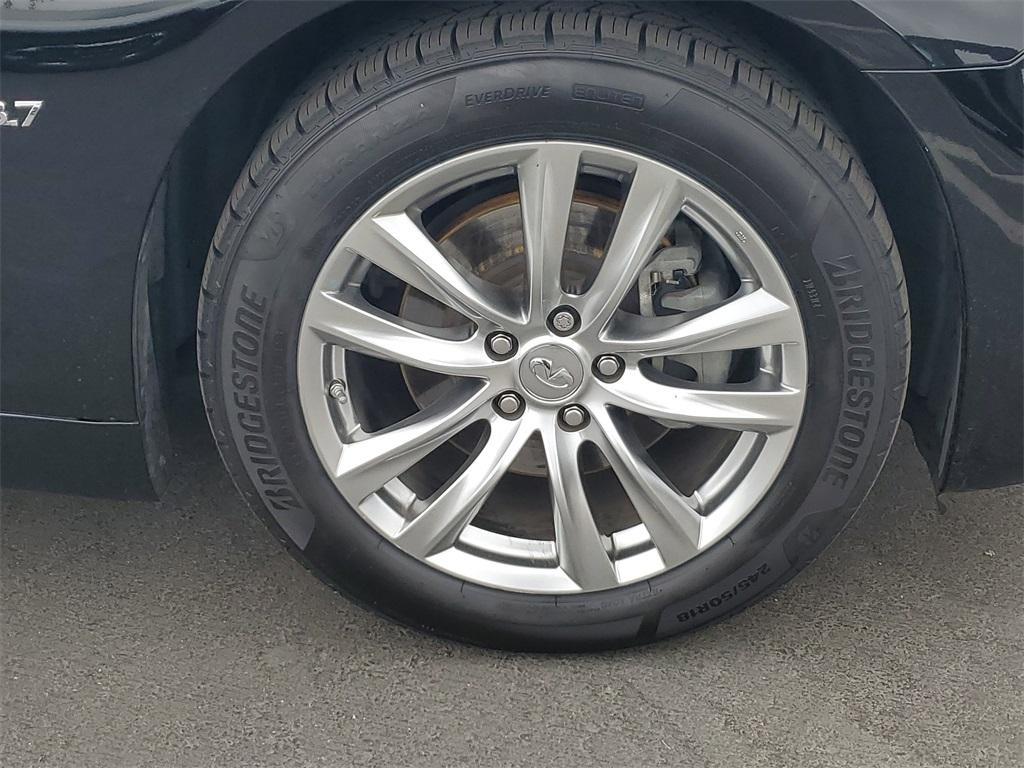 used 2015 INFINITI Q70 car, priced at $14,451