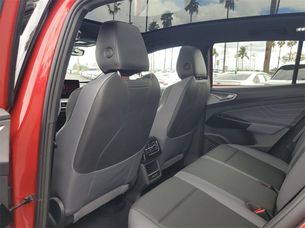 used 2024 Volkswagen ID.4 car, priced at $22,991