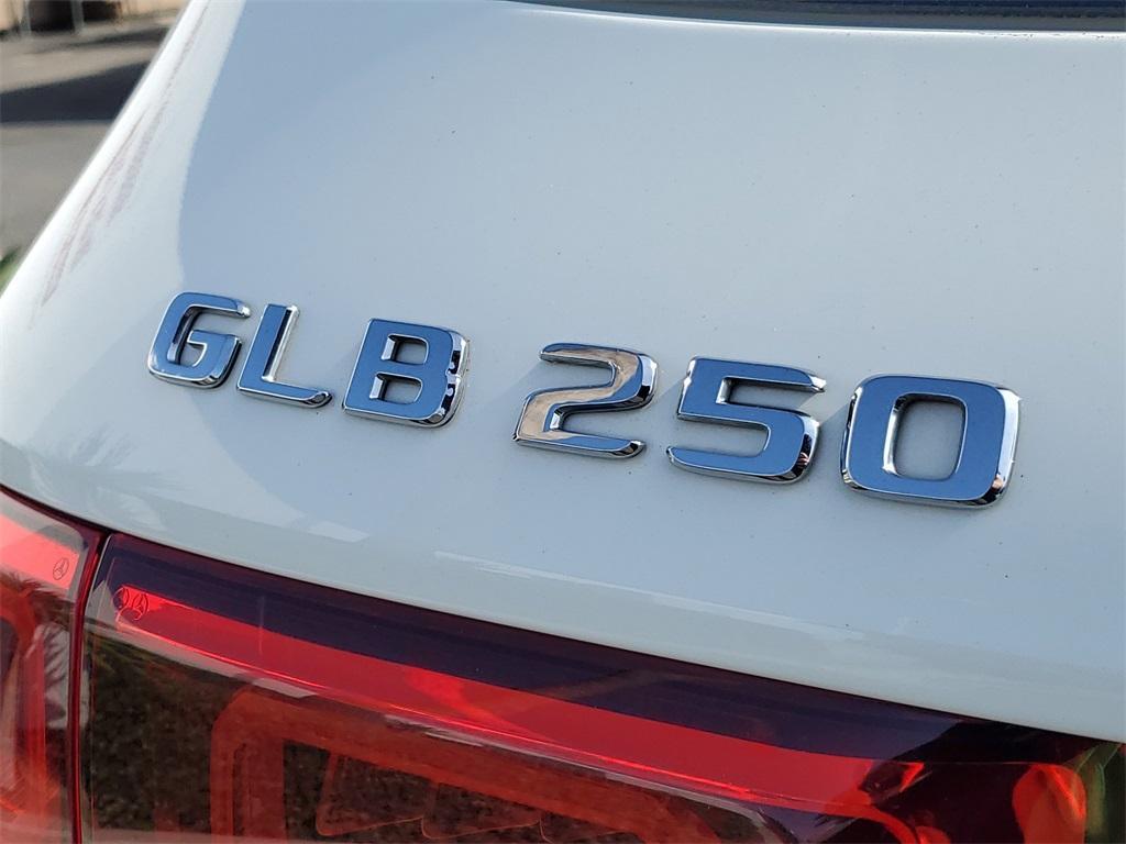 used 2021 Mercedes-Benz GLB 250 car, priced at $19,351