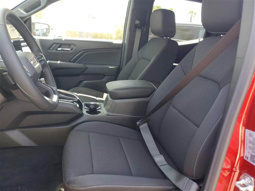 new 2025 GMC Canyon car, priced at $43,288