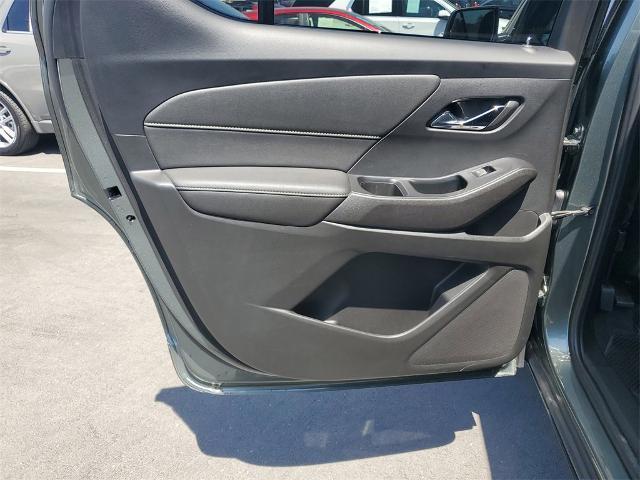 used 2023 Chevrolet Traverse car, priced at $26,999