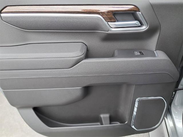 new 2025 GMC Sierra 1500 car, priced at $59,206