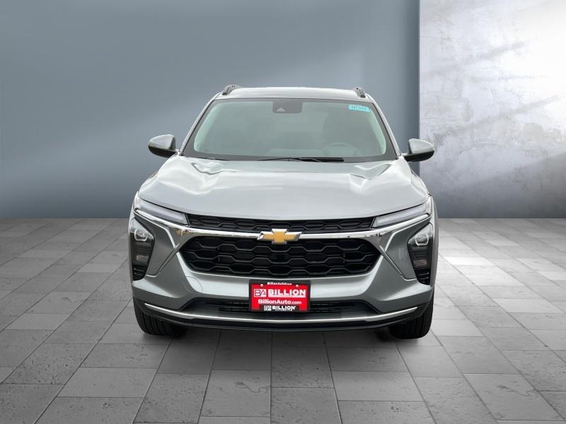 new 2025 Chevrolet Trax car, priced at $25,634