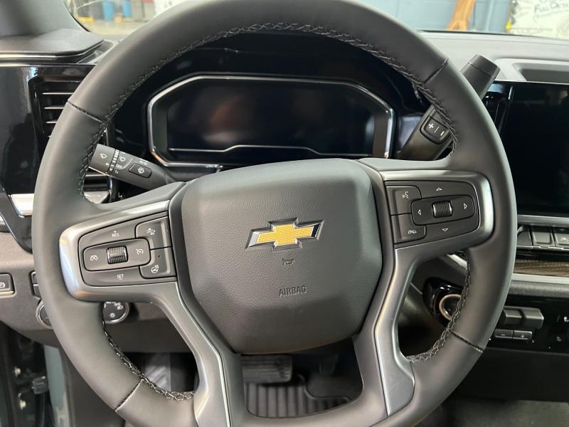 new 2025 Chevrolet Silverado 1500 car, priced at $53,389