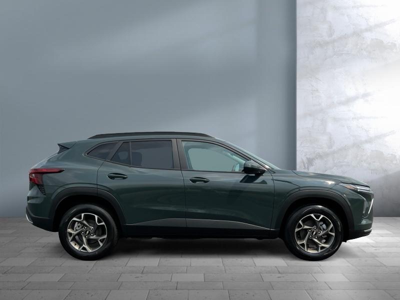 new 2025 Chevrolet Trax car, priced at $23,994