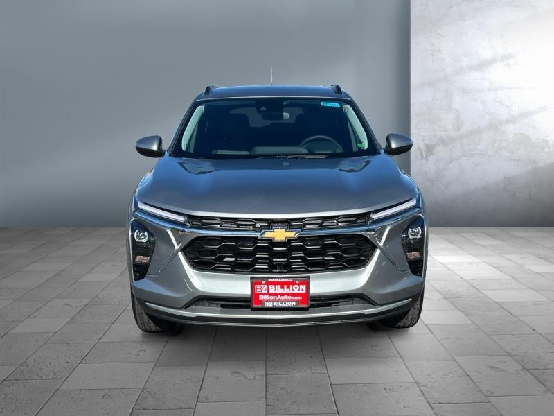 new 2025 Chevrolet Trax car, priced at $25,384