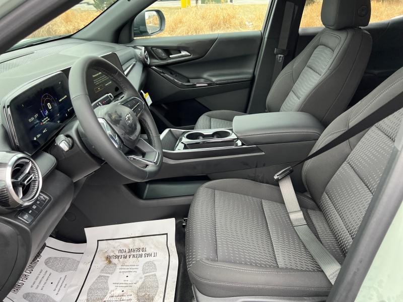 new 2025 Chevrolet Equinox car, priced at $33,439