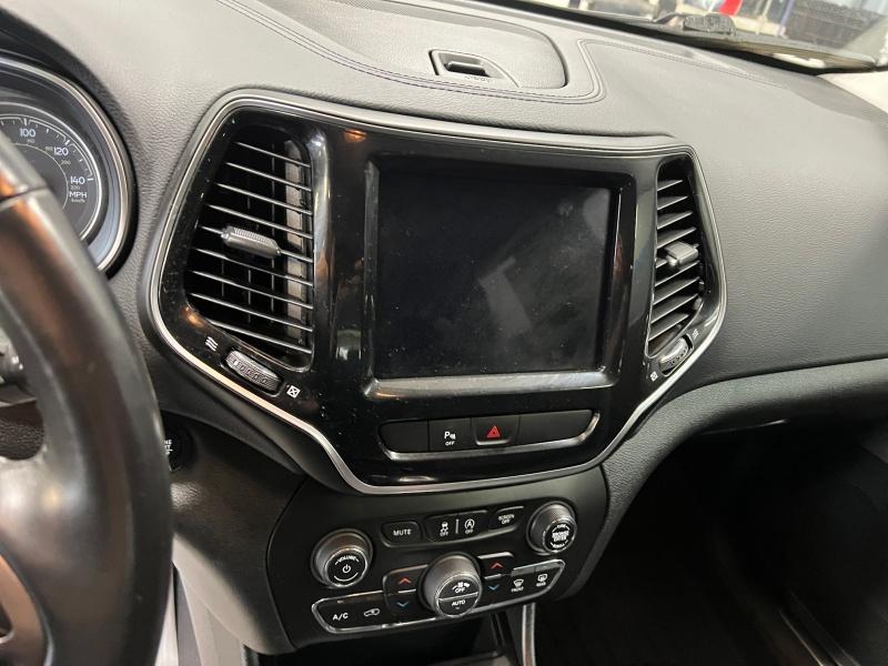 used 2020 Jeep Cherokee car, priced at $22,995