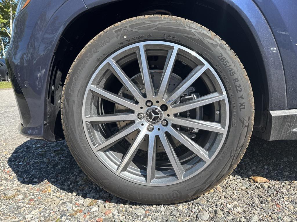 new 2026 Mercedes-Benz GLS 580 car, priced at $121,250