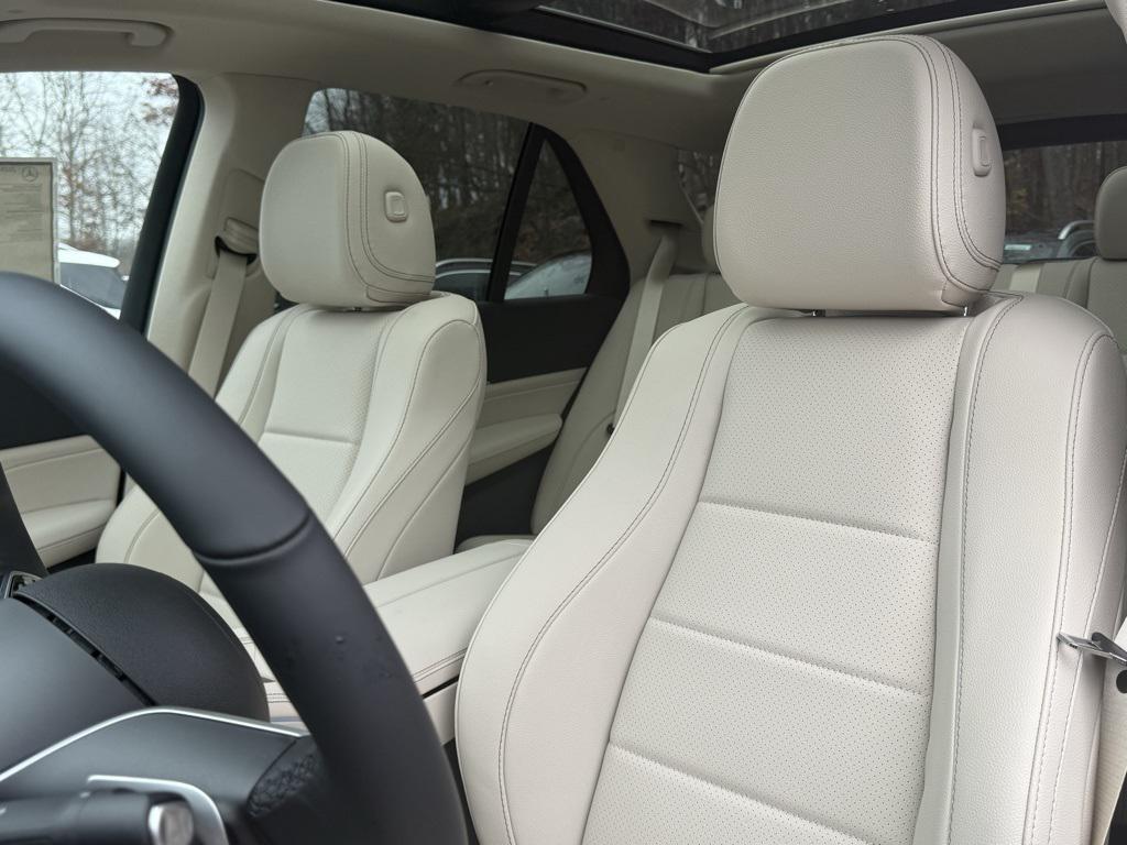 new 2026 Mercedes-Benz GLE 450 car, priced at $79,415
