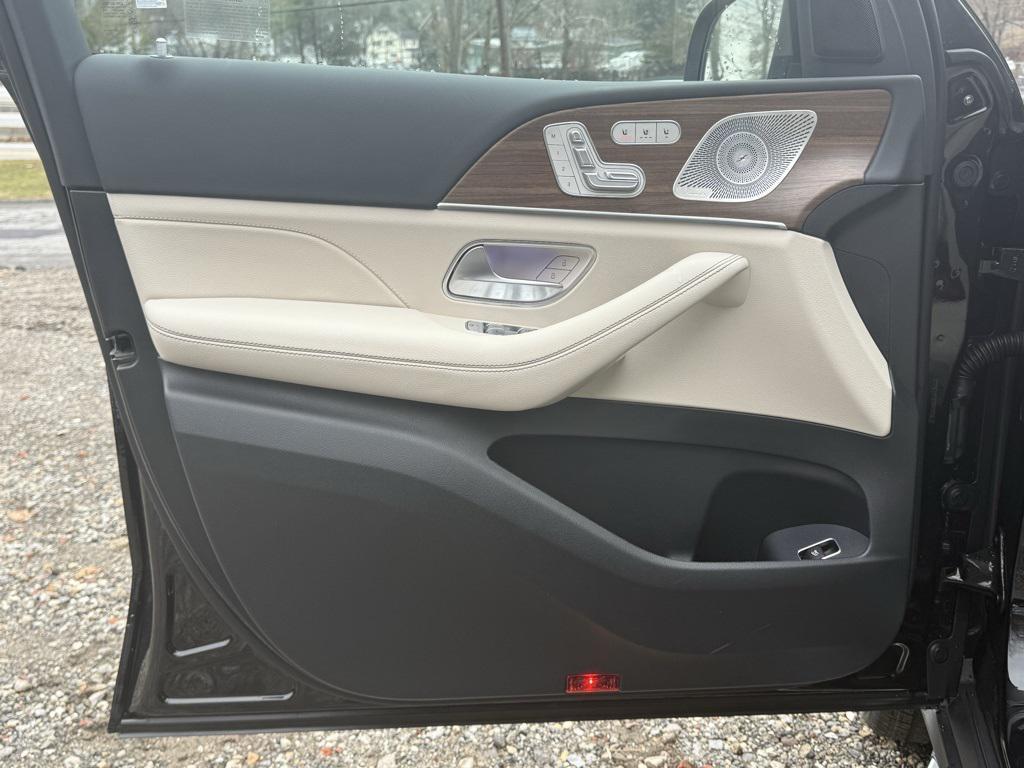 new 2026 Mercedes-Benz GLE 450 car, priced at $79,415