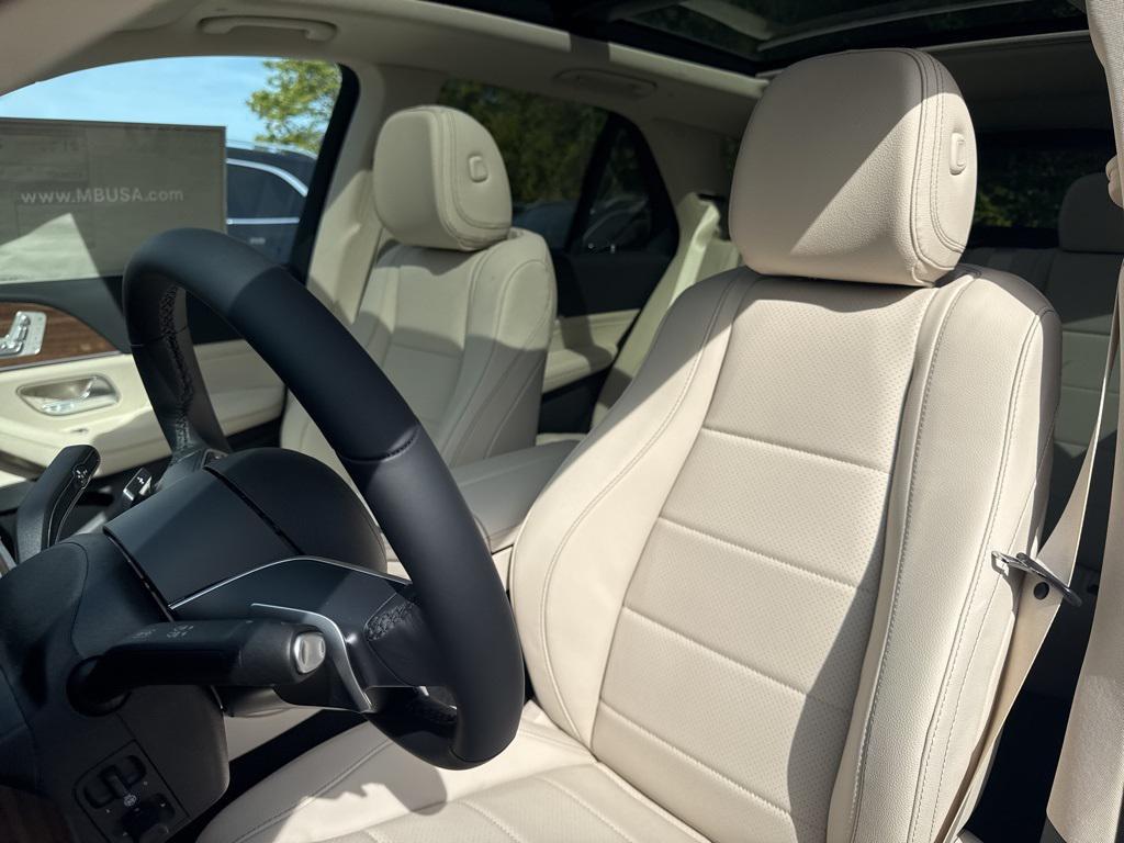 new 2026 Mercedes-Benz GLE 450 car, priced at $77,665
