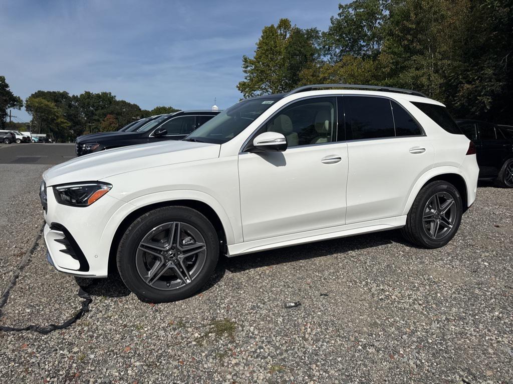 new 2026 Mercedes-Benz GLE 450 car, priced at $77,665