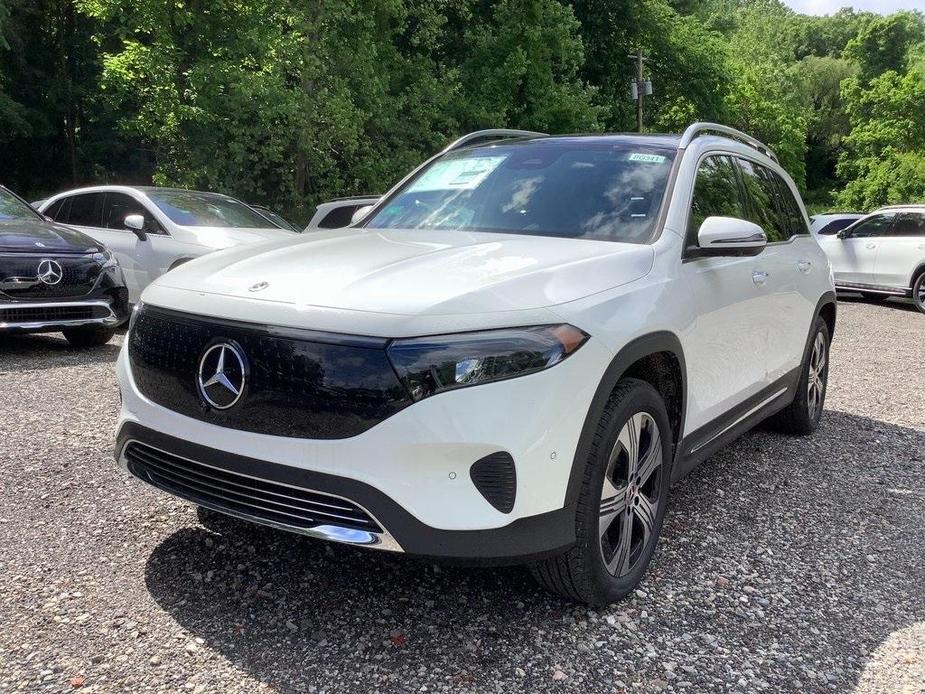 new 2024 Mercedes-Benz EQB 300 car, priced at $64,210