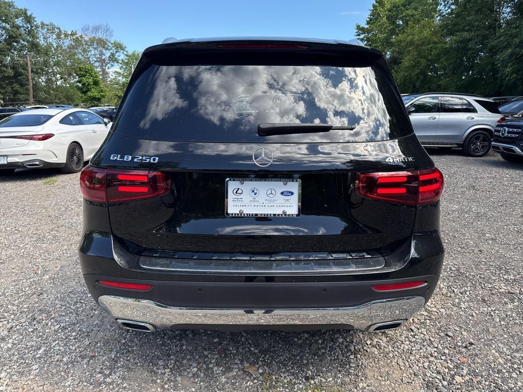 new 2025 Mercedes-Benz GLB 250 car, priced at $49,595