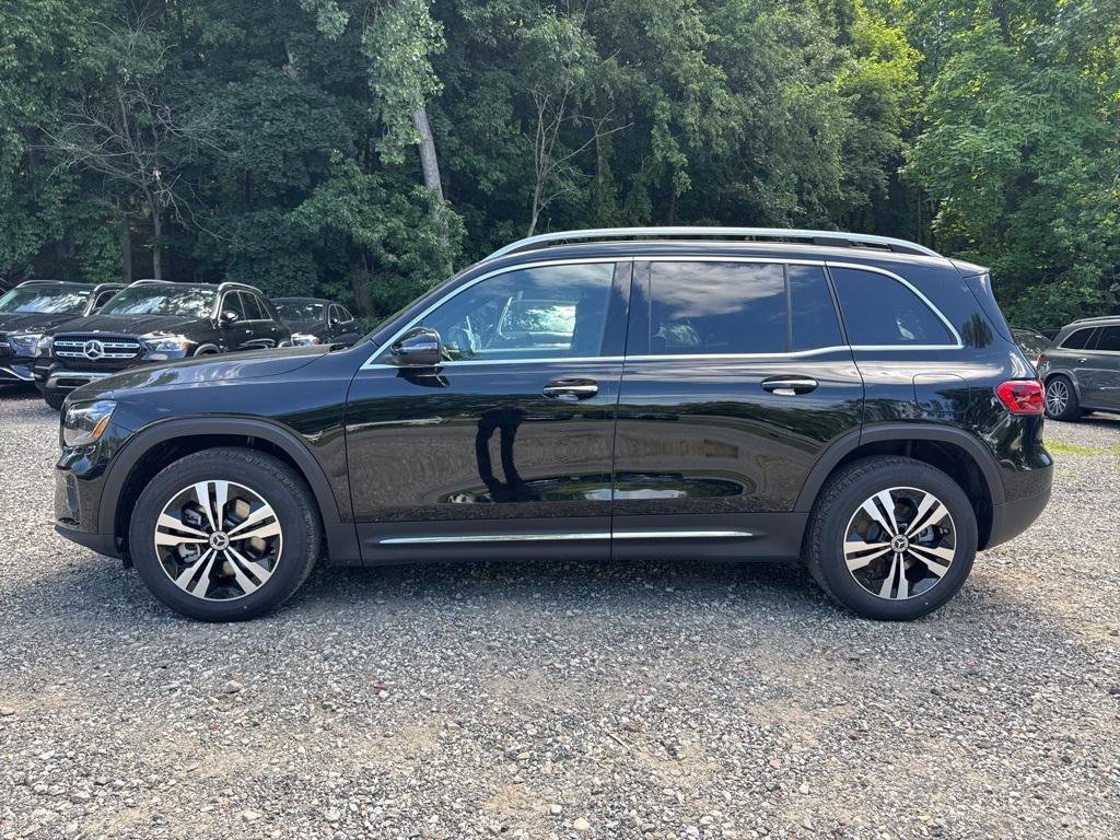 new 2025 Mercedes-Benz GLB 250 car, priced at $49,595