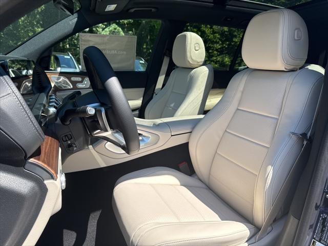 new 2025 Mercedes-Benz GLS 450 car, priced at $95,365