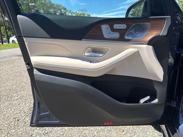new 2025 Mercedes-Benz GLS 450 car, priced at $95,365