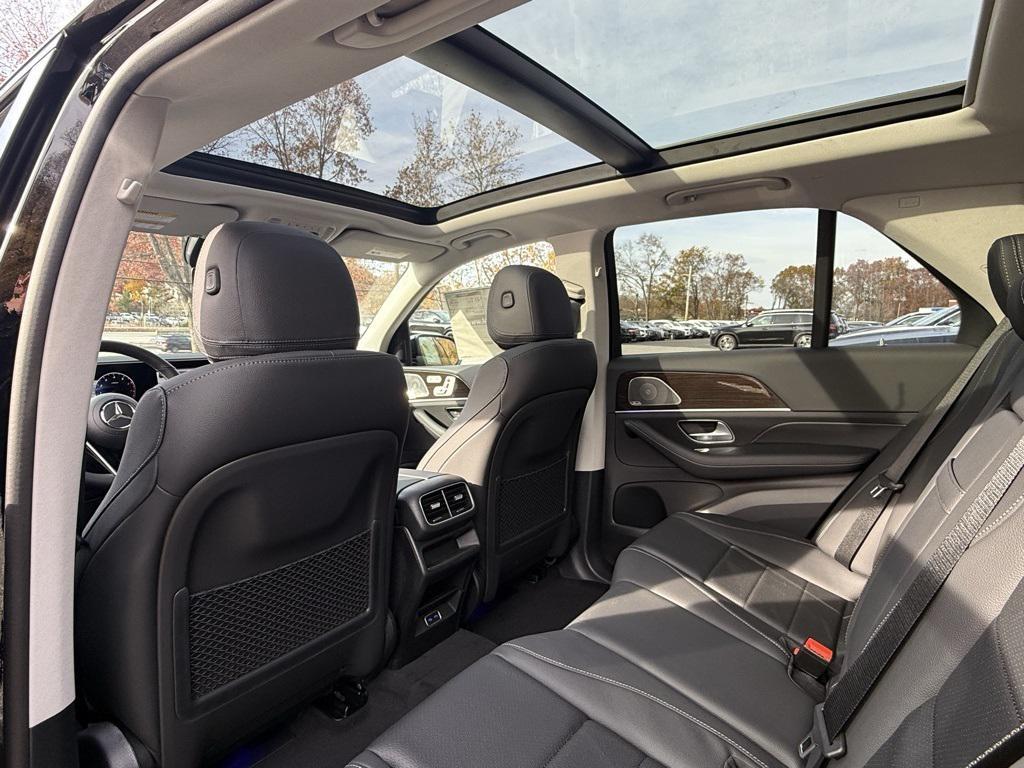 new 2026 Mercedes-Benz GLE 450 car, priced at $77,905