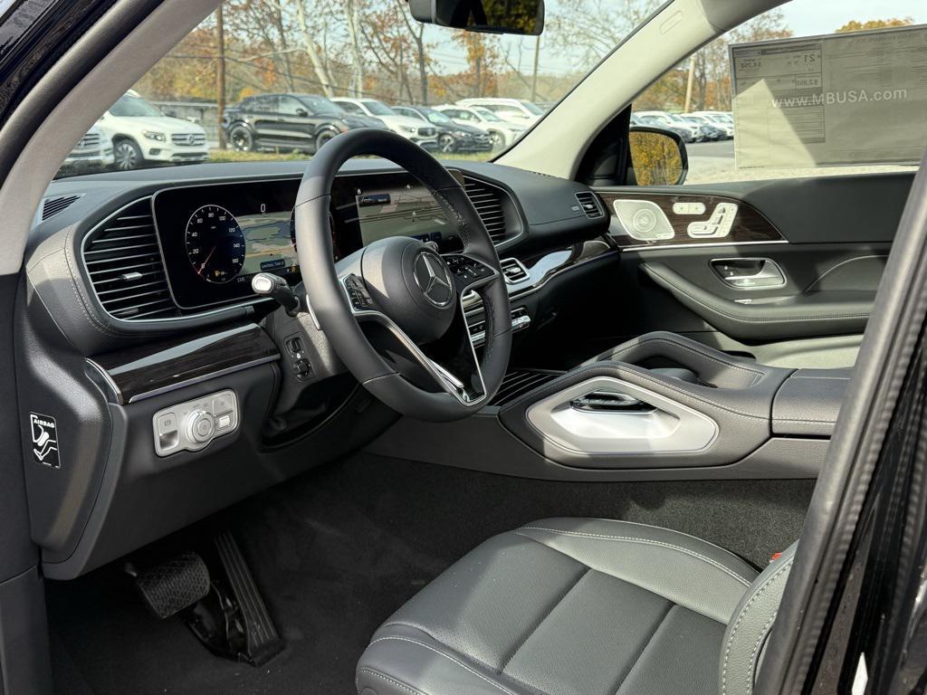 new 2026 Mercedes-Benz GLE 450 car, priced at $77,905