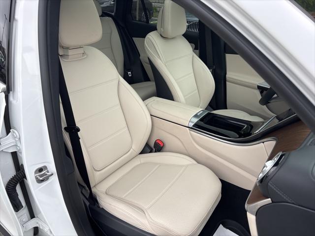 used 2025 Mercedes-Benz GLC 300 car