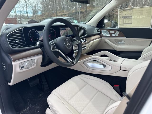 new 2025 Mercedes-Benz GLS 450 car, priced at $90,980