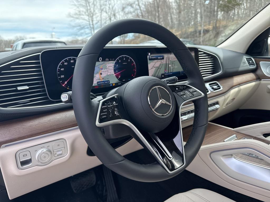 new 2025 Mercedes-Benz GLS 450 car, priced at $90,980