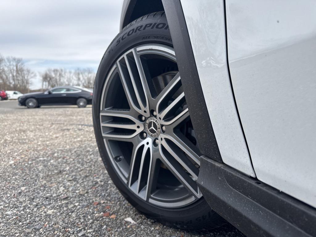 new 2025 Mercedes-Benz GLS 450 car, priced at $90,980