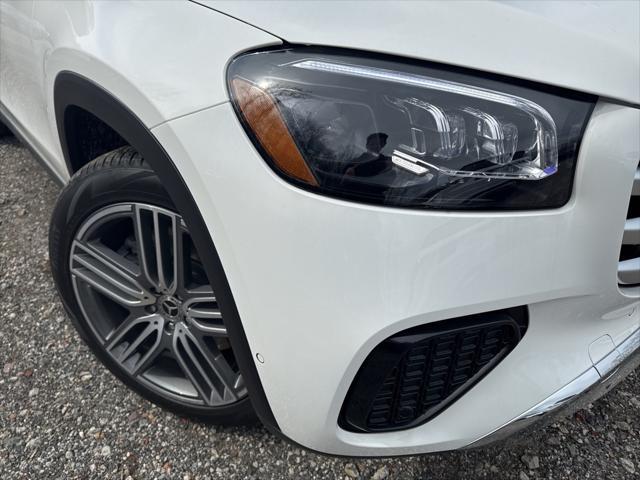 new 2025 Mercedes-Benz GLS 450 car, priced at $90,980