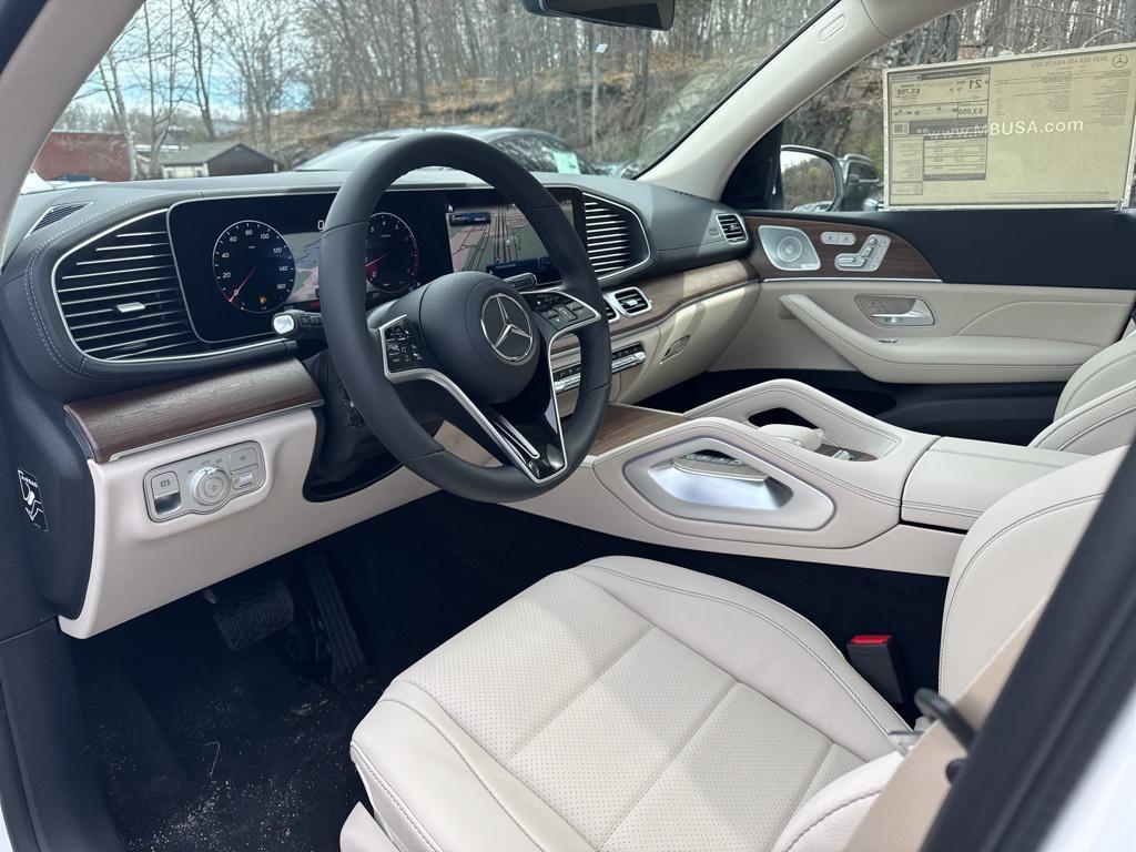 new 2025 Mercedes-Benz GLS 450 car, priced at $90,980