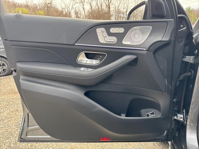 new 2025 Mercedes-Benz GLS 450 car, priced at $95,685