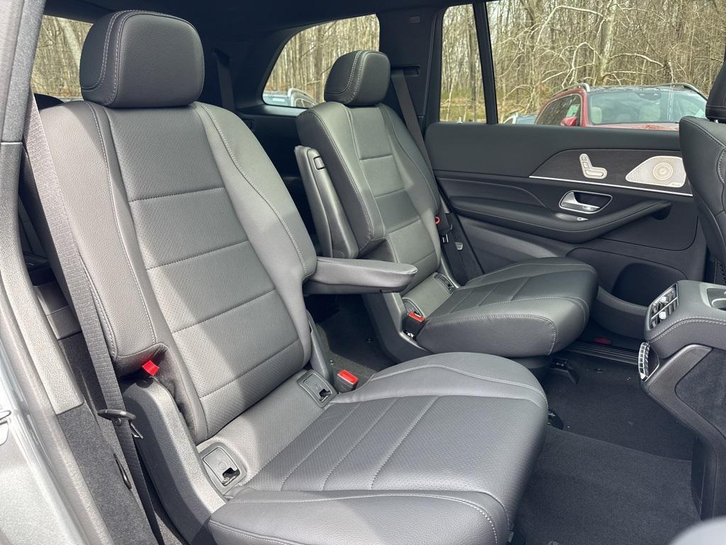 new 2025 Mercedes-Benz GLS 450 car, priced at $95,685