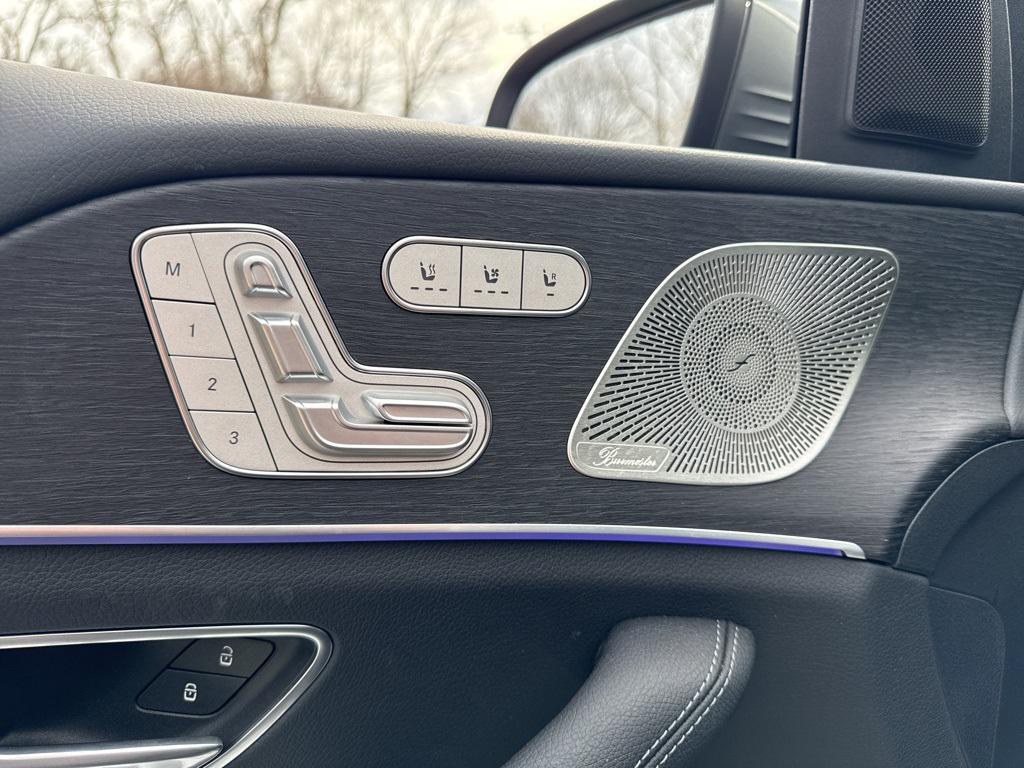new 2025 Mercedes-Benz GLS 450 car, priced at $95,685