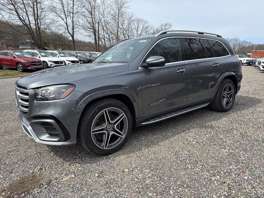new 2025 Mercedes-Benz GLS 450 car, priced at $95,685