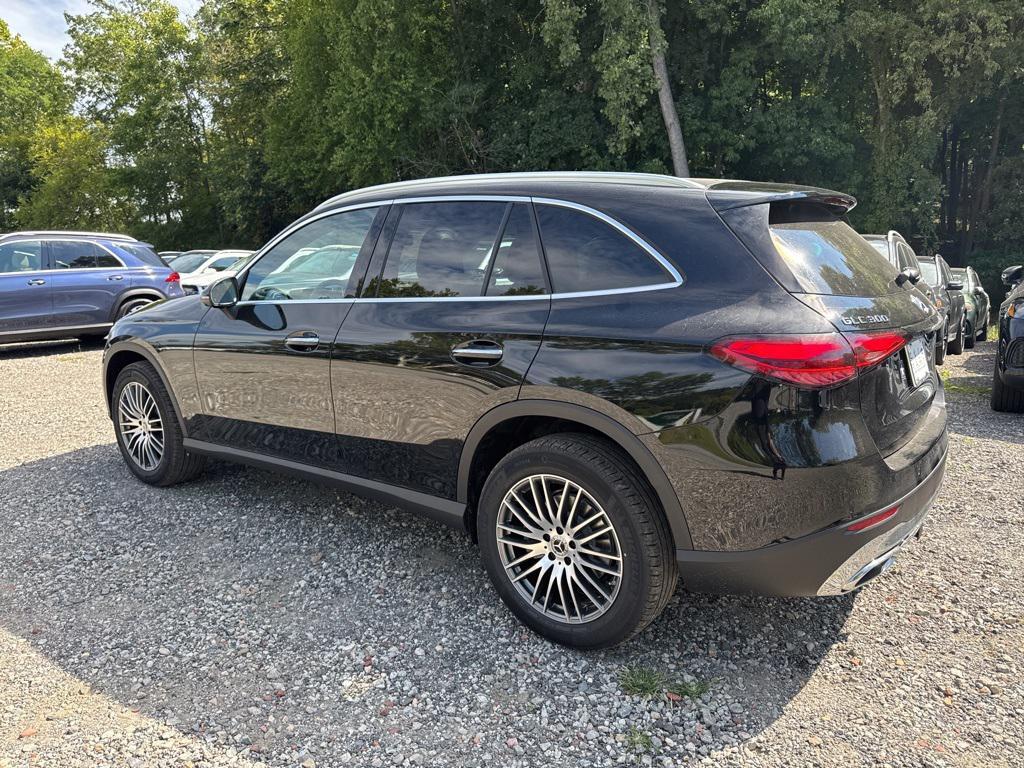 new 2026 Mercedes-Benz GLC 300 car, priced at $60,290